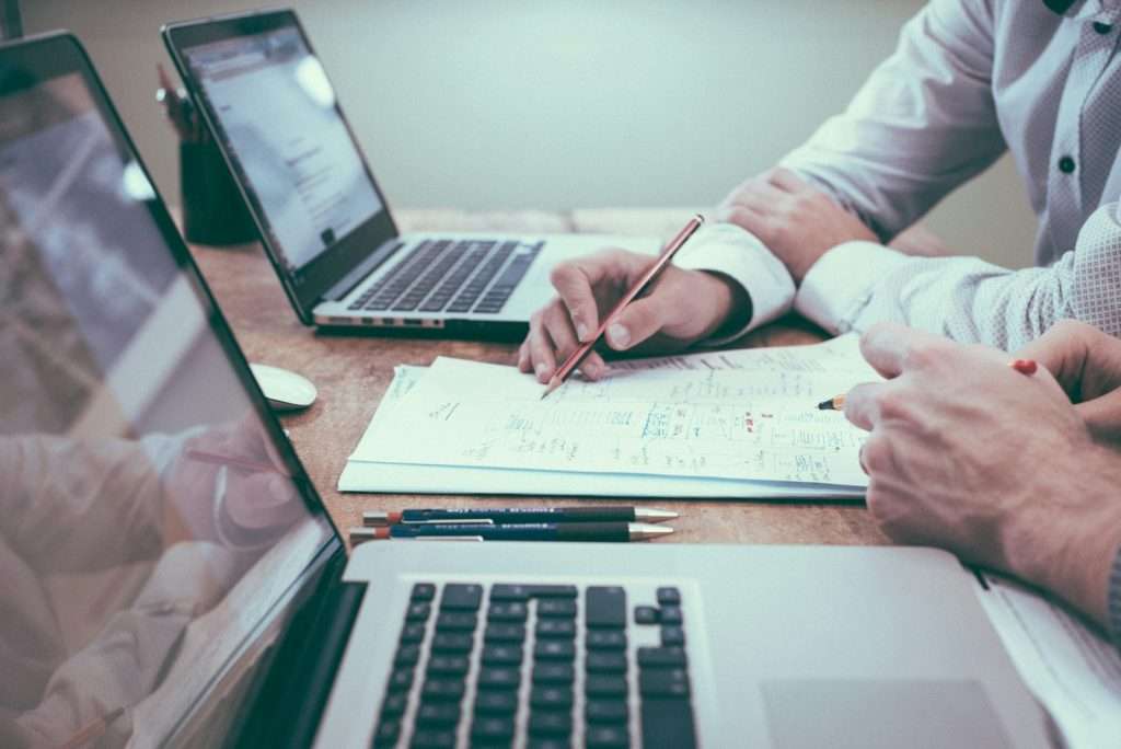 Brand Identity vs Logo: 9 Crucial Differences Most Businesses Miss
